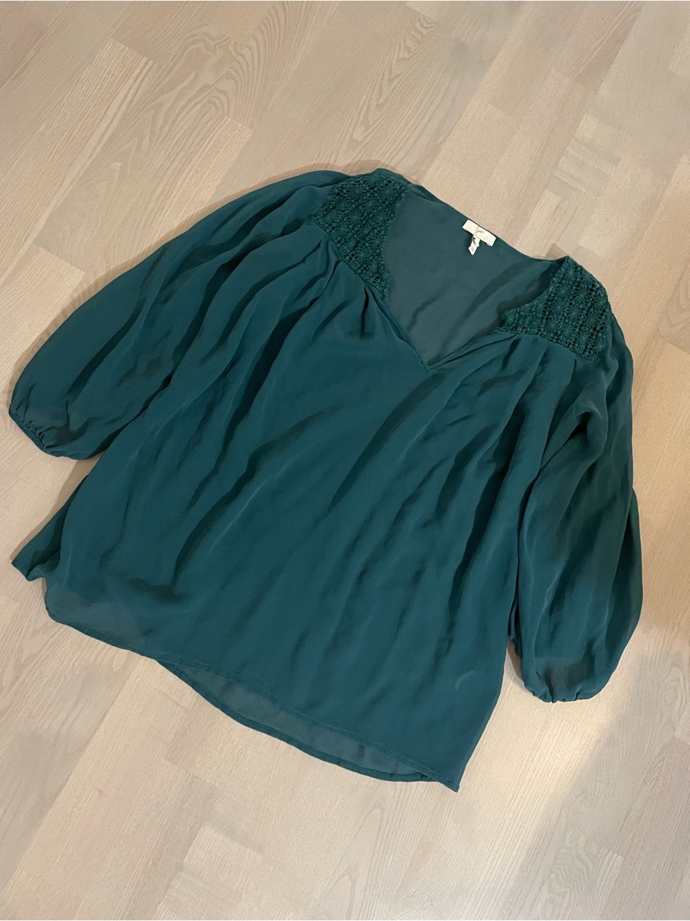 Joie Deep Emerald Green V-Neck Blouse w/ Crochet Detailing and Balloon Sleeves